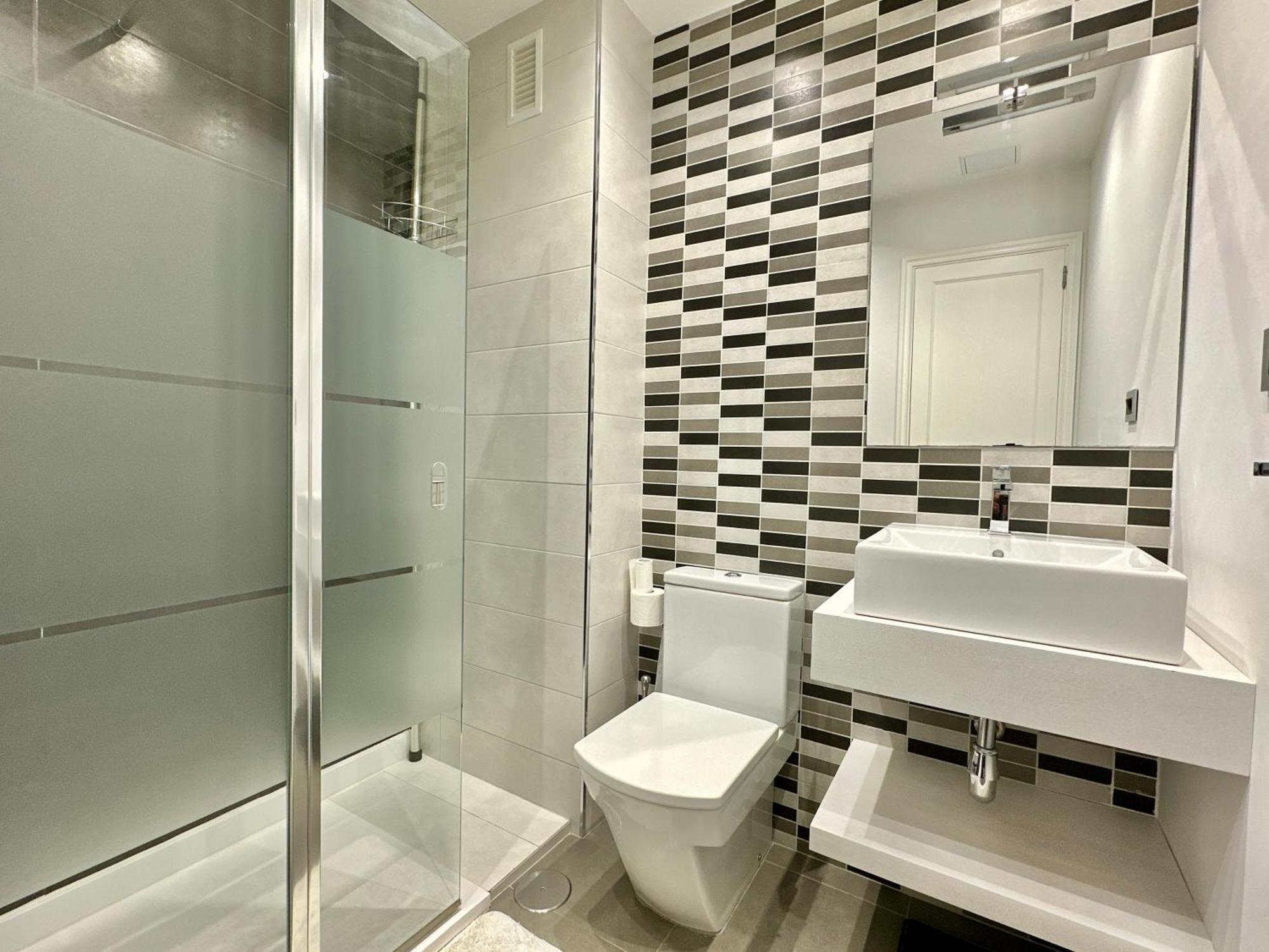 Hostiguest Coliving Leon Y Castillo Λας Πάλμας ντε Γκραν Κανάρια Εξωτερικό φωτογραφία